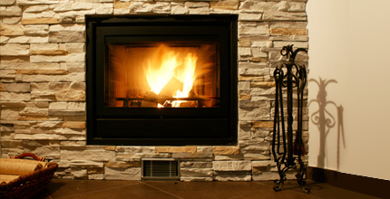Manteau de foyer en pierre