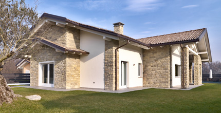 Mur de pierre extérieur